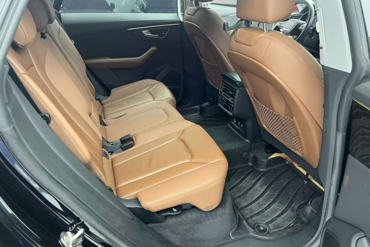 奥迪Q8 2021款 55 TFSI 豪华动感型中控内饰7004