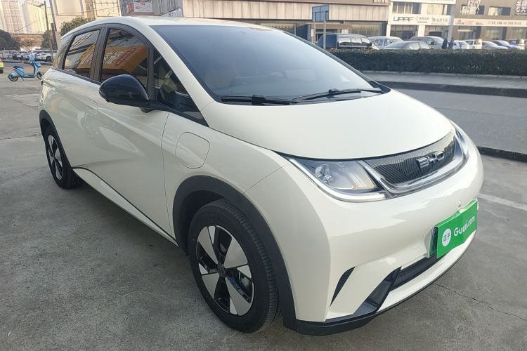 比亚迪 海豚 2023款 420km 自由版车身外观3