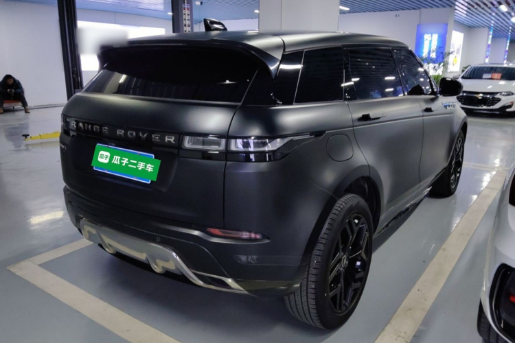 路虎 揽胜极光 2023款 极光L 249PS 豪华版车身外观7