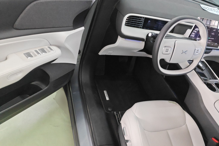 小鹏G6 2023款 580 长续航 Max中控内饰20