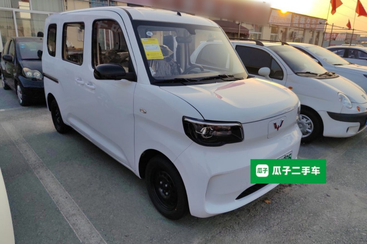 五菱汽车 五菱之光新能源 2025款 201km 标准型车身外观3