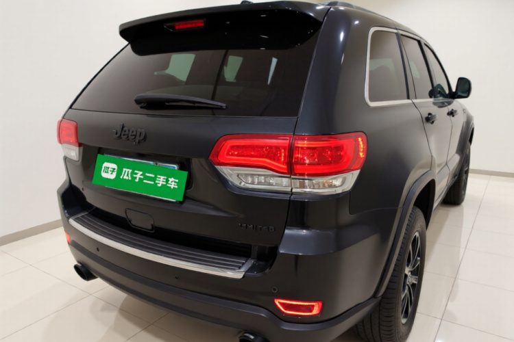 Jeep 大切诺基(进口) 2015款 3.0L 精英导航版车身外观7