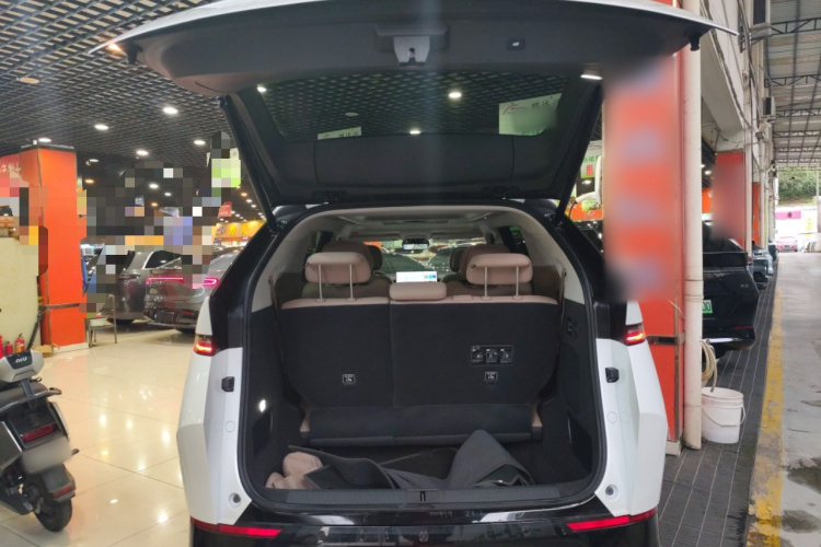 小鹏X9 2025款 740超长续航 Max局部细节23