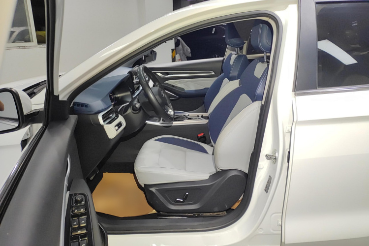 吉利汽车 帝豪 2022款 第4代 1.5L CVT旗舰型中控内饰19