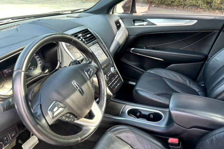 林肯MKC 2019款 2.0T 两驱尊享版 国VI中控内饰7008