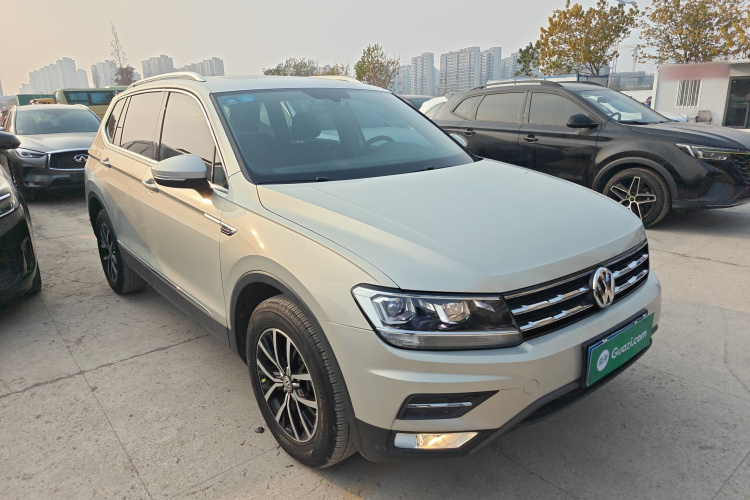 大众 途观L 2017款 330TSI 自动两驱豪华版车身外观3