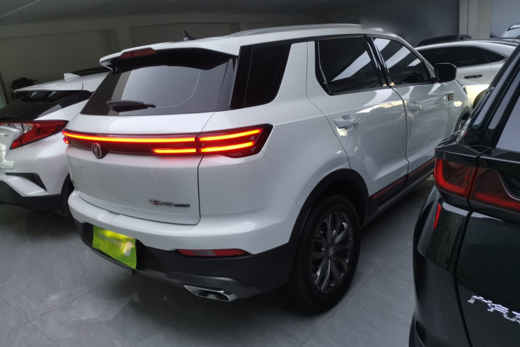 长安CS55PLUS 2022款 蓝鲸版 1.5T DCT豪华型车身外观7