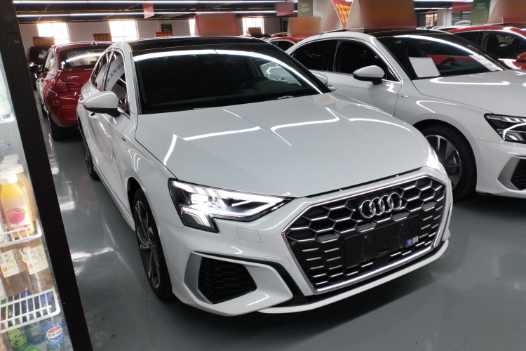 奥迪A3 2023款 A3L Limousine 35 TFSI 豪华运动型车身外观6002