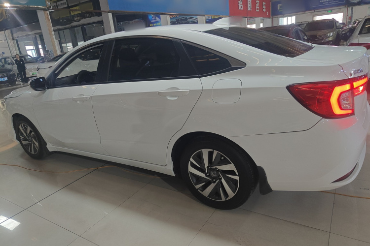 本田 凌派 2019款 180Turbo CVT豪华版 国VI车身外观4