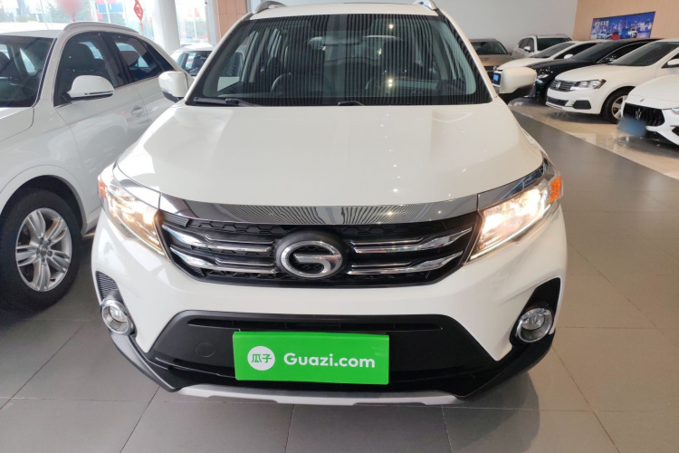 广汽传祺 传祺GS3 2017款 150N 自动精英版车身外观2