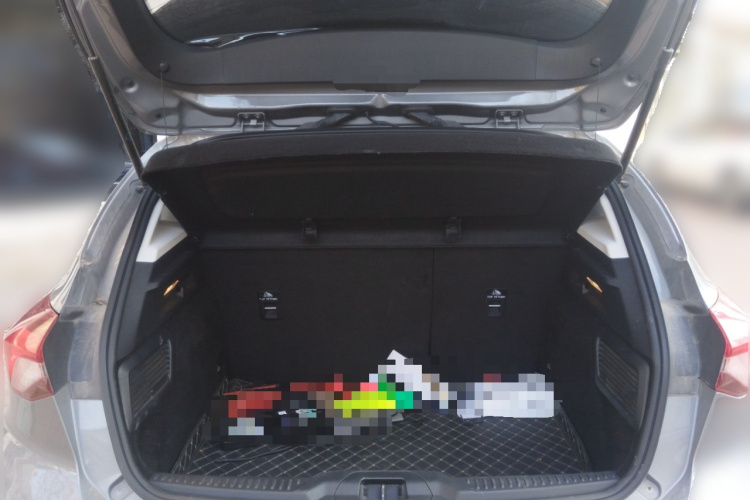 福特 福克斯 2022款 两厢 EcoBoost 180 自动竞速版中控内饰23