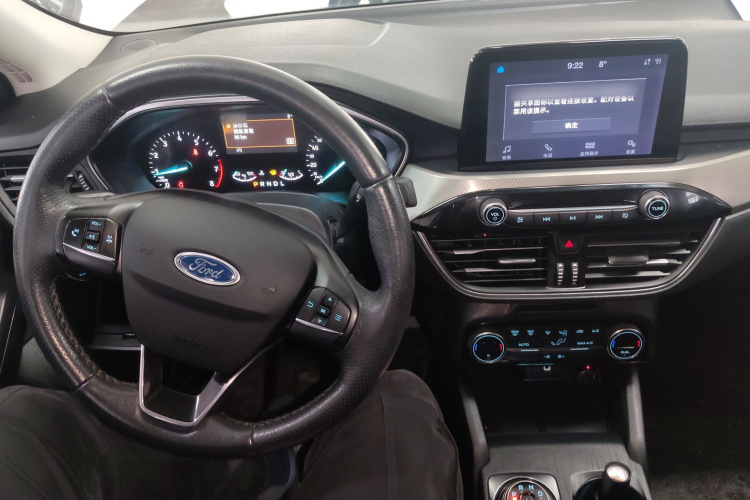 福特 福克斯 2020款 三厢 EcoBoost 180 自动锋潮型中控内饰12