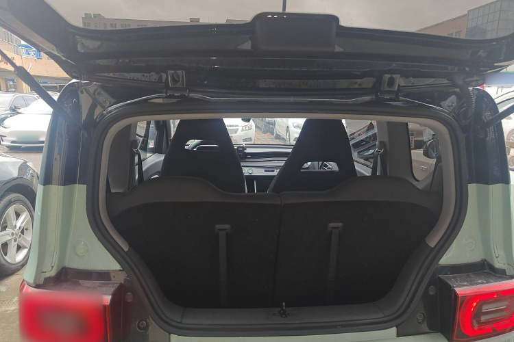 五菱汽车 宏光MINIEV 2021款 马卡龙臻享款 磷酸铁锂机舱底盘23