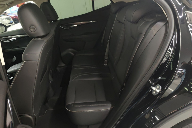 别克 2022款 改款 昂科威S 552T 两驱豪华型中控内饰21