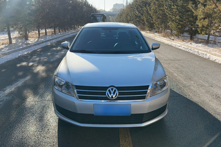 大众 朗逸 2013款 改款经典 1.6L 手动风尚版车身外观6001