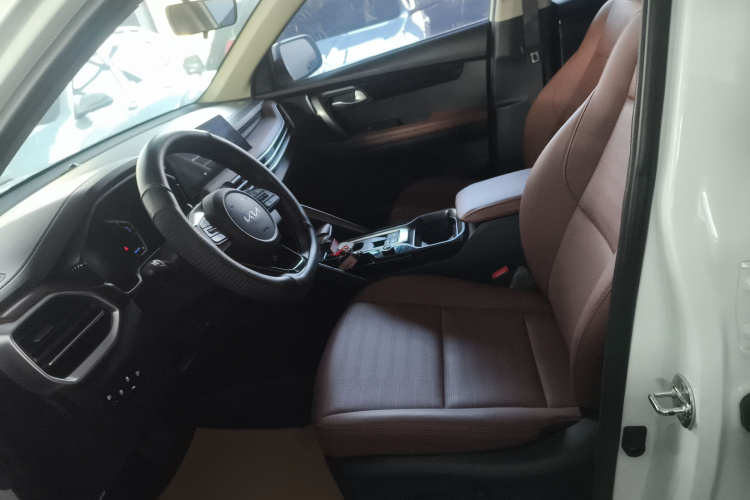 起亚 智跑 2021款 Ace 2.0L 精彩版中控内饰19