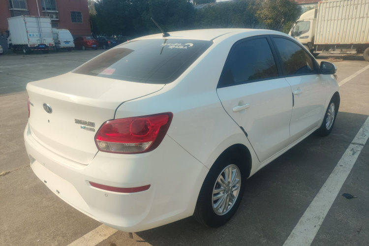 起亚 焕驰 2017款 1.4L 手动智享版Value车身外观7