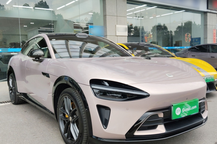 小米汽车 小米YU7 2025款 超长续航高性能四驱Max版车身外观3