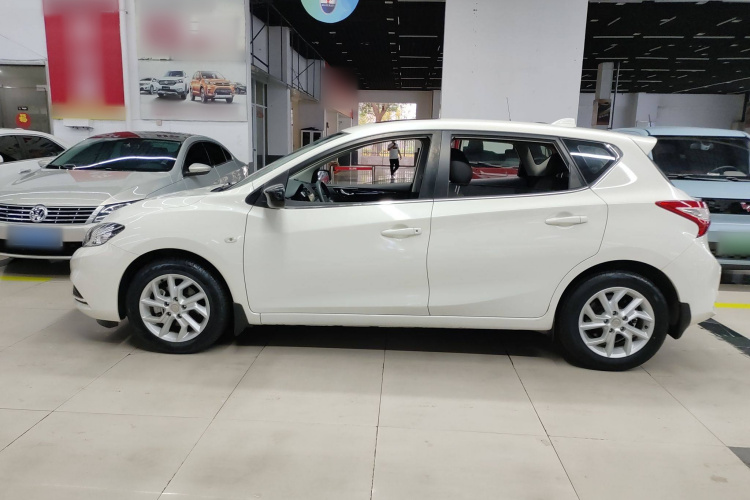 日产 骐达TIIDA 2021款 1.6L CVT酷动版车身外观4