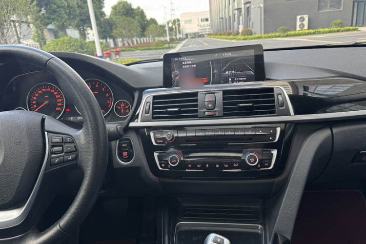 宝马3系 2017款 320Li 时尚型局部细节16