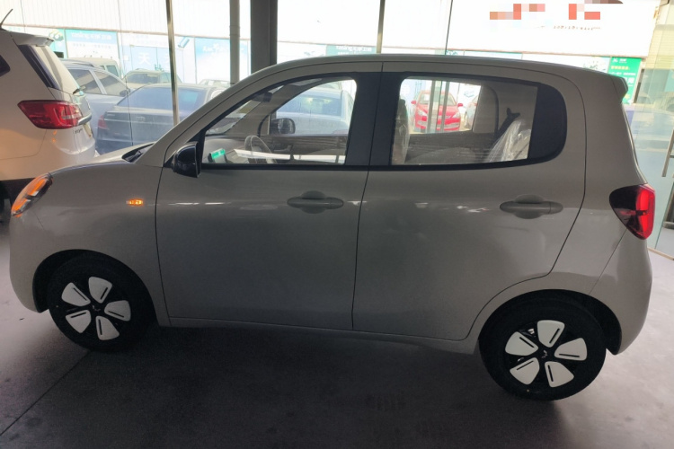 五菱汽车 宏光MINIEV 2025款 四门版 进阶款车身外观4