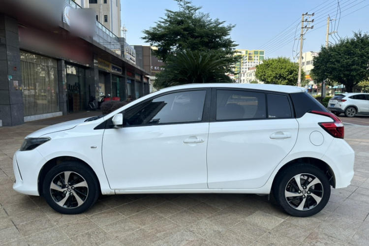 丰田 威驰FS 2017款 1.5L CVT锋驰版车身外观6008