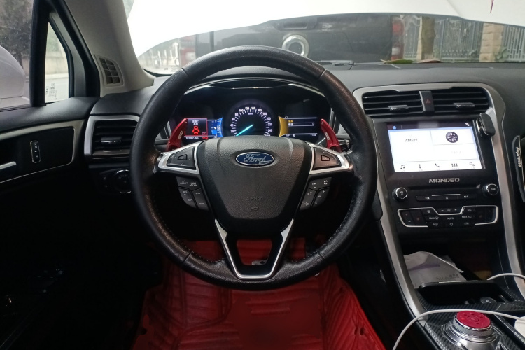 福特 蒙迪欧 2017款 改款 EcoBoost 200 豪华型中控内饰13