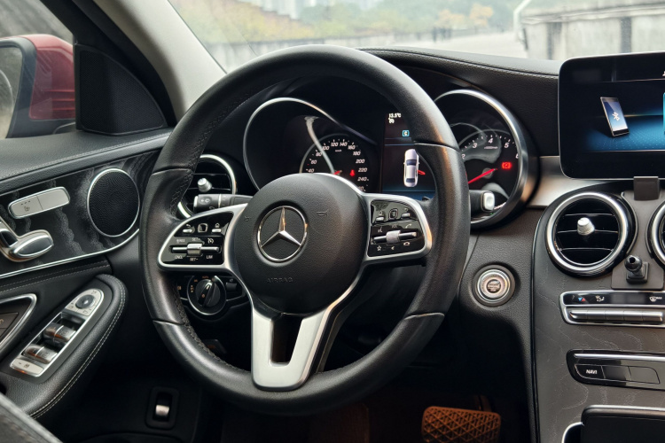 奔驰C级 2019款 C 260 L 运动版局部细节13