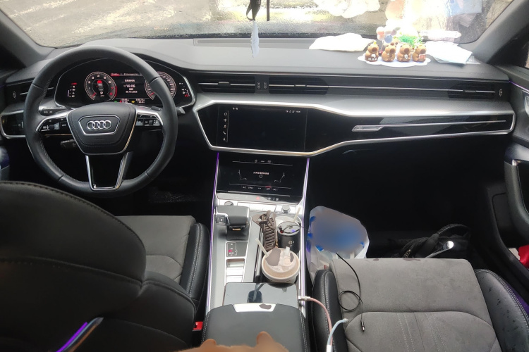 奥迪A6L 2024款 45 TFSI 臻选动感型中控内饰7002