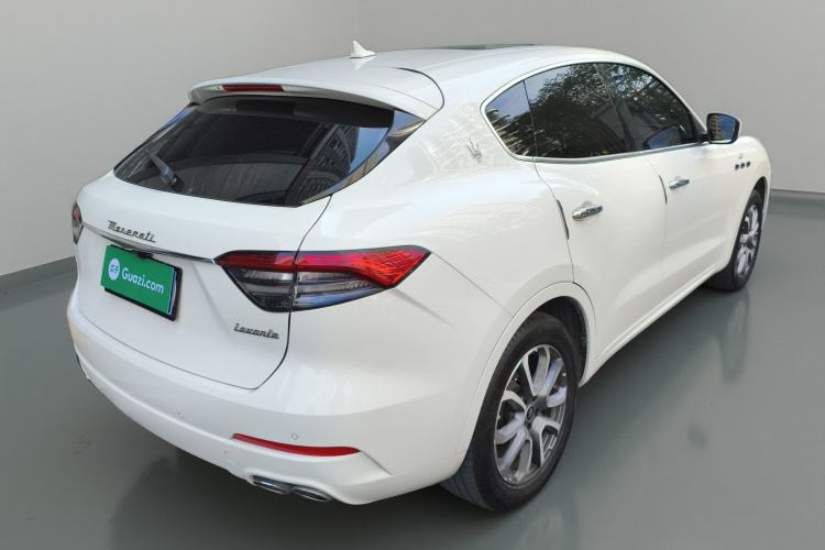 玛莎拉蒂 Levante 2022款 2.0T GT锋芒版车身外观7