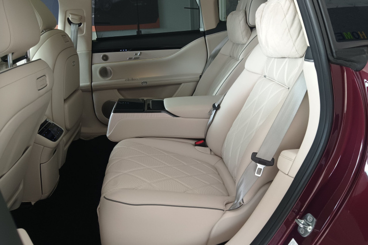 鸿蒙智行 享界S9 2024款 纯电 Ultra 四驱旗舰版中控内饰7004