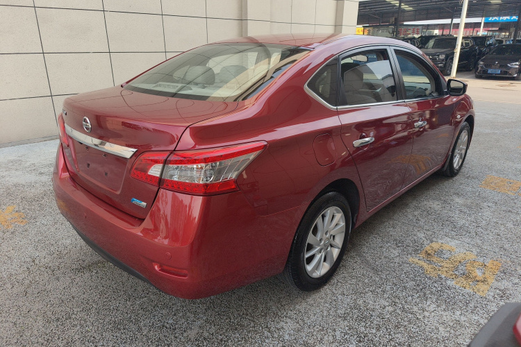 日产 轩逸 2014款 1.6XV CVT尊享版车身外观7