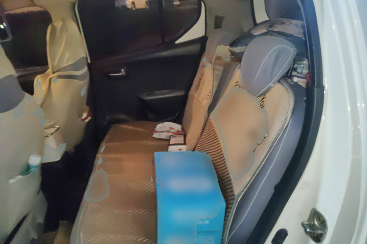 铃木 奥拓 2013款 1.0L 自动豪华型中控内饰21