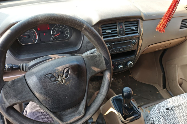 五菱汽车 五菱荣光 2014款 1.2L S 标准型中控内饰12