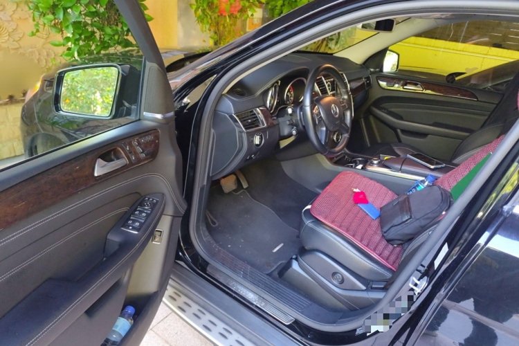 奔驰M级 2014款 ML 350 CDI 4MATIC中控内饰7003