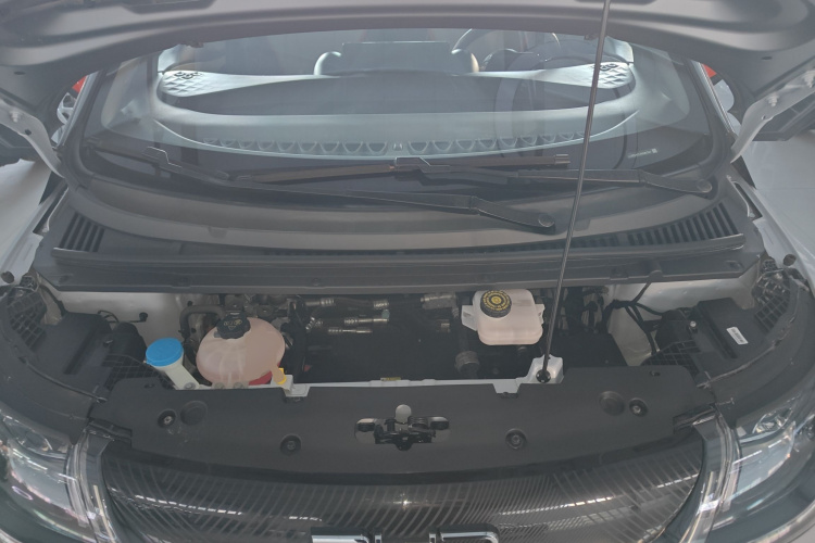 比亚迪 海豚 2021款 405km 时尚版机舱底盘24