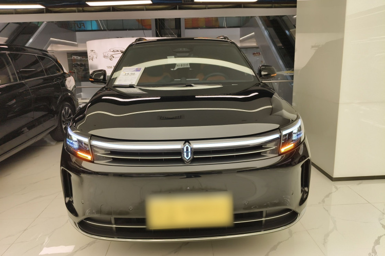 鸿蒙智行 问界M7 2024款 1.5T 智驾四驱Pro版 6座车身外观2