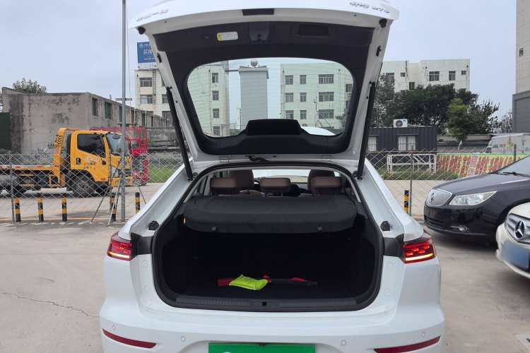 奔腾B70 2024款 龙腾版 1.5T 领跃型中控内饰23