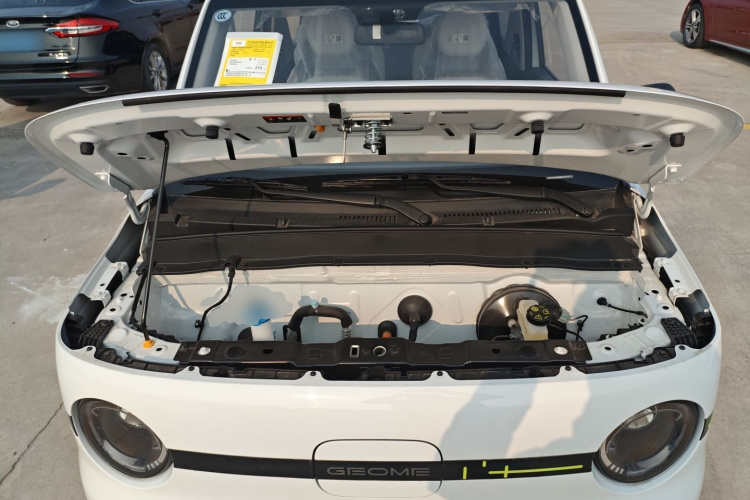 吉利银河 熊猫 2025款 210km 元气熊机舱底盘24