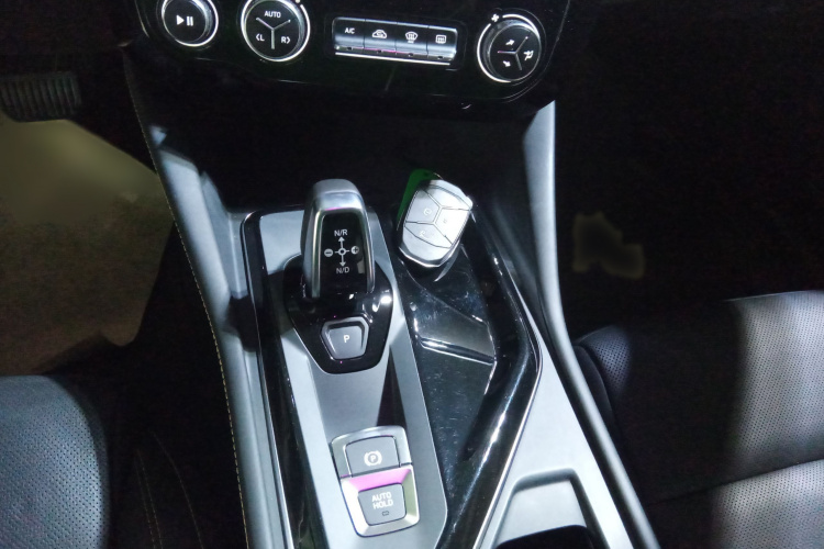 领克02 2022款 1.5TD DCT耀Pro局部细节18