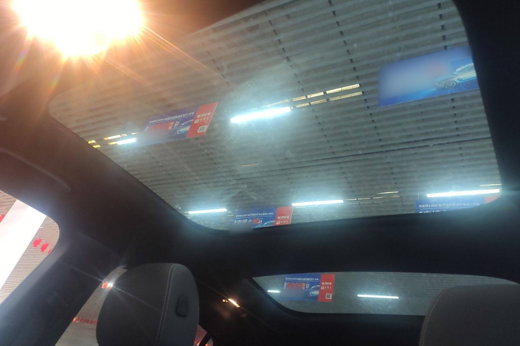 奔驰EQA 2022款 EQA 300 4MATIC 首发特别版局部细节22