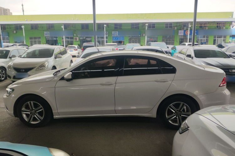 大众 凌渡 2017款 230TSI DSG风尚版车身外观4