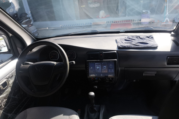 五菱汽车 五菱荣光 2021款 1.5L加长基本型L3C中控内饰7004