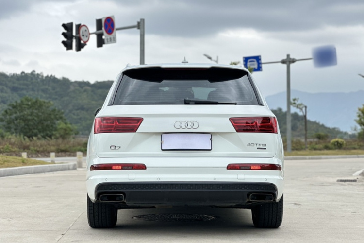 奥迪Q7 2016款 40 TFSI 舒适型车身外观6004