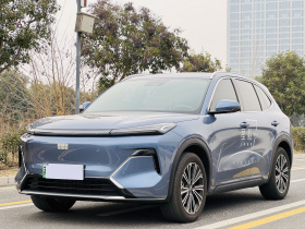 吉利银河 银河星舰7 EM-i 2025款 120km 领航版