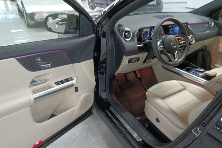 奔驰GLA 2020款 GLA 200中控内饰20