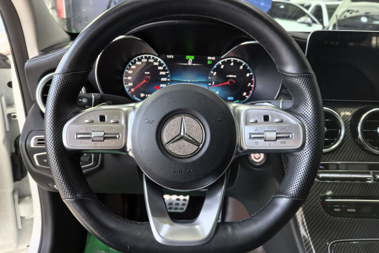 奔驰C级 2020款 C 260 L 运动版中控内饰7003