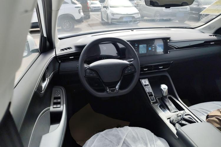 荣威i5 2023款 1.5L CVT豪华版中控内饰13