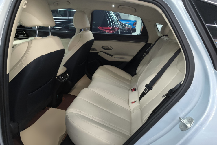 比亚迪 秦L 2024款 DM-i 120KM领先型中控内饰21