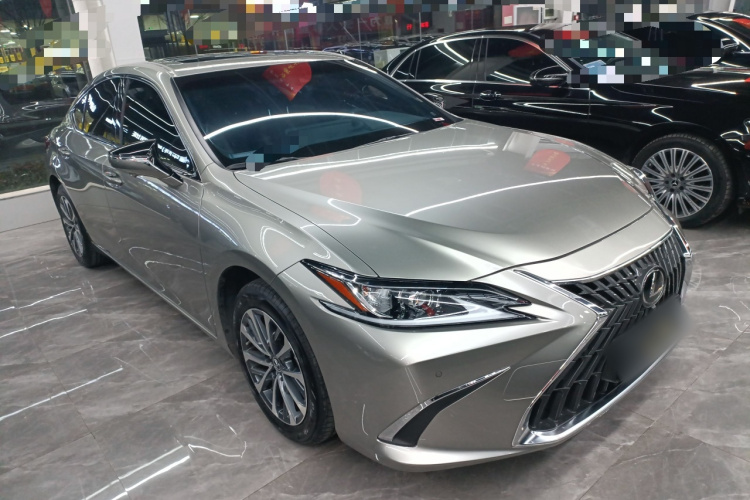雷克萨斯ES 2023款 200 卓越版车身外观3
